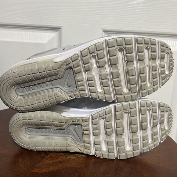 🔥🔥 Nike Air Max Sequent 3 Gray Running Shoes - Women Sz8 - EXCELLENT Condition - Picture 9 of 12